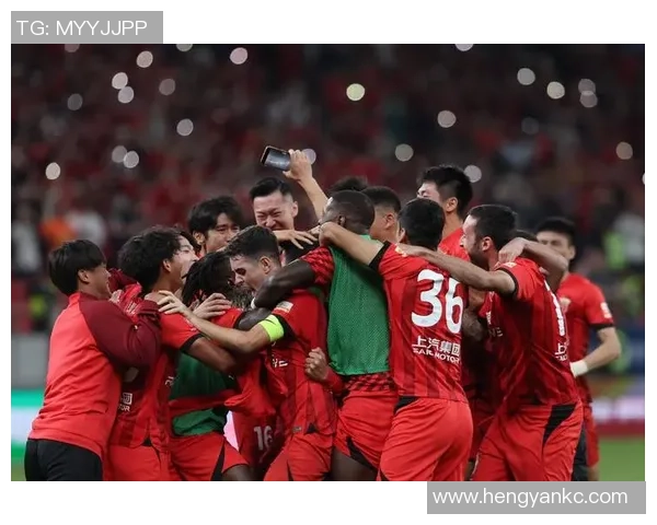 中国足球明星男的崛起与挑战：从青训到职业联赛的奋斗历程