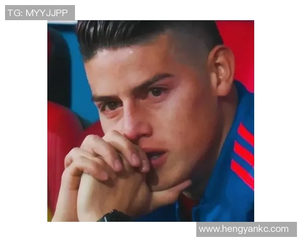 足球帅哥在淋浴间的意外邂逅与温馨瞬间的浪漫故事 足球帅哥在淋浴间的意外邂逅与温馨瞬间的浪漫故事